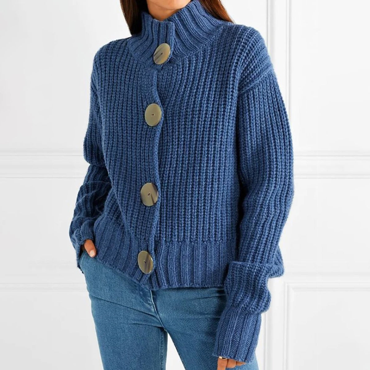 Byrnelle | Pullover in Blau mit einem hohen Rollkragen