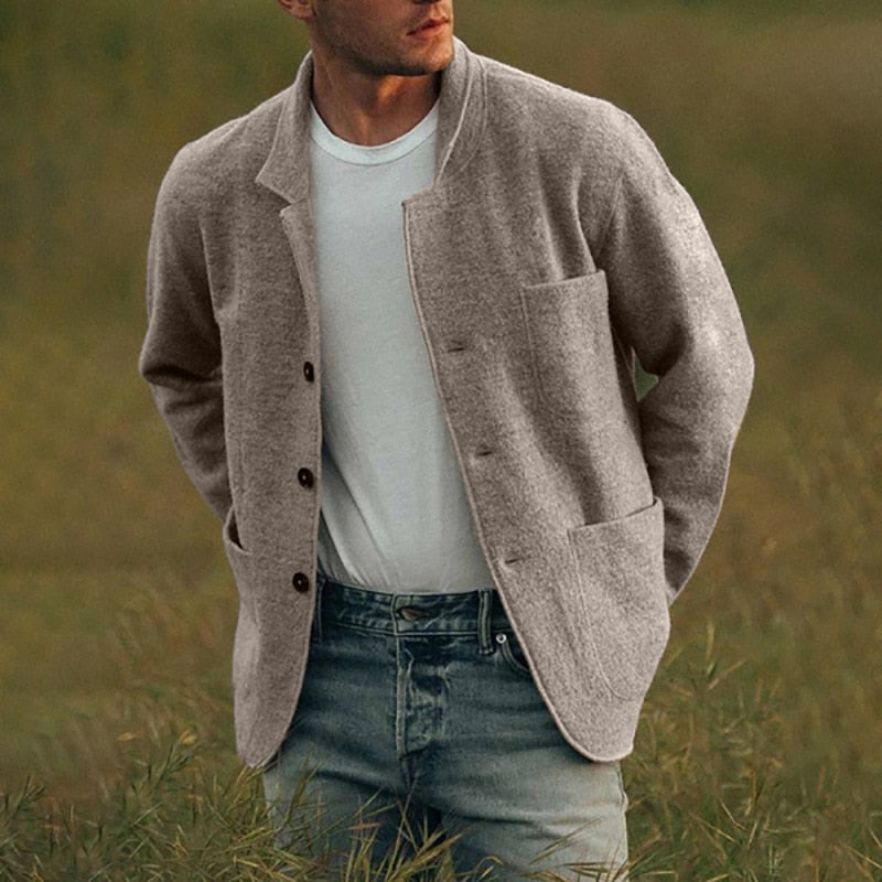 Aaron | Stilvolle Herren-Wollstrickjacke mit Knopfverschluss