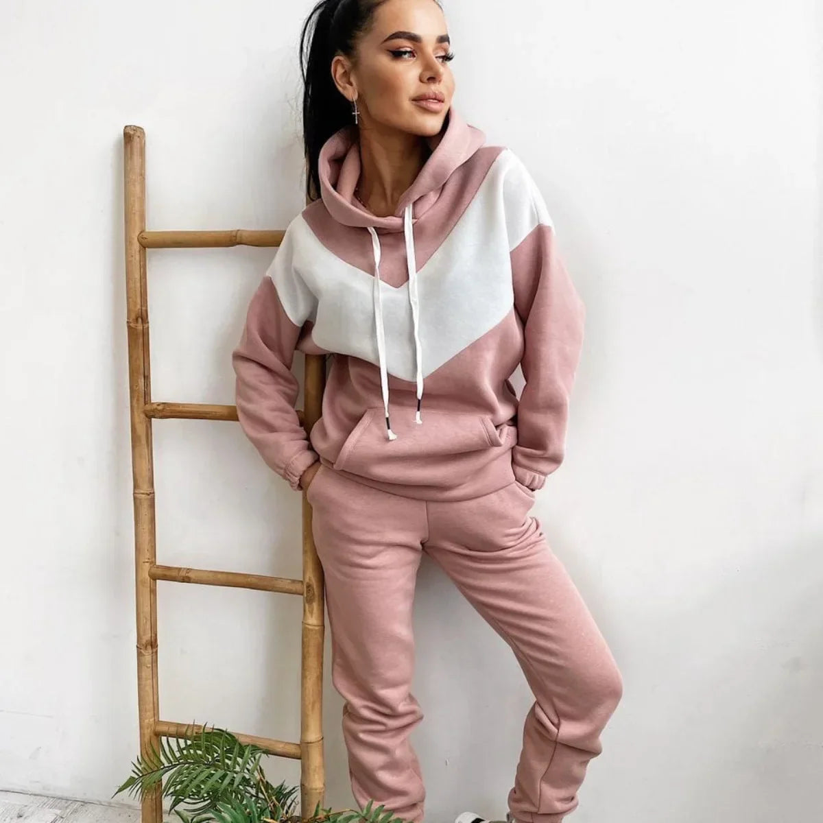 Victoria | Zweiteiliges Trainingsset Damen mit Hoodie und Jogginghose