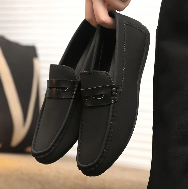 Elegante herren-loafer in verschiedenen farben