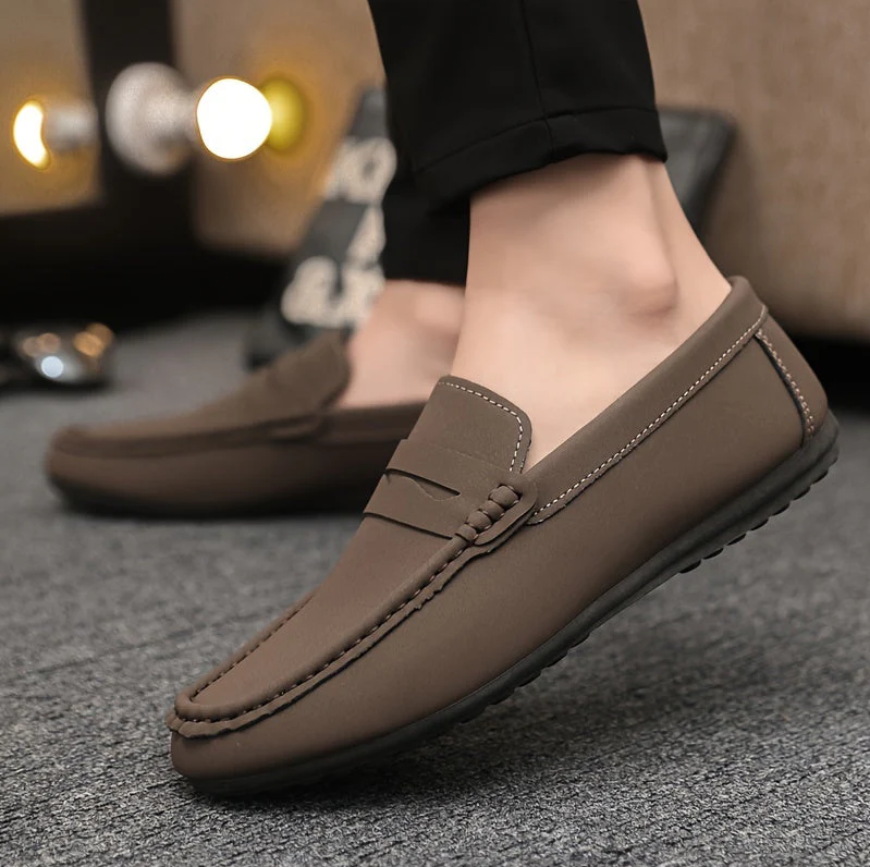 Elegante herren-loafer in verschiedenen farben