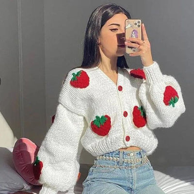 Aleron | Strickpullover mit gestickten Erdbeeren und Puffärmeln