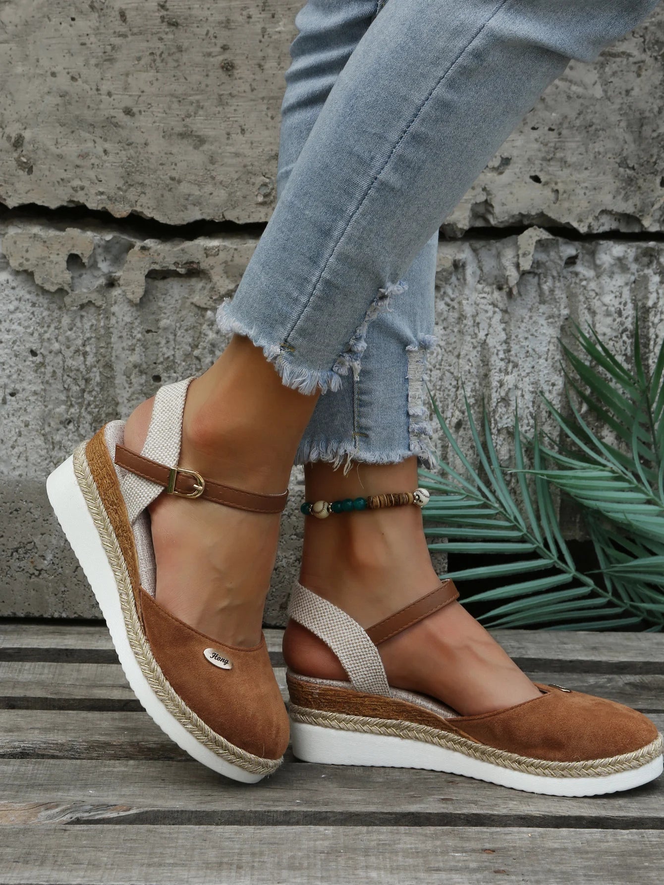 Elnora - Summery linen wedge sandals in bohemian style