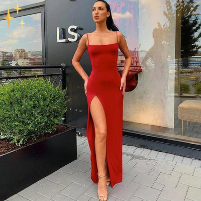 Jasmin Maxi Bodycon Kleid mit Spaghetti-Trägern und Seitenschlitz für einen umwerfenden klassischen Abendlook